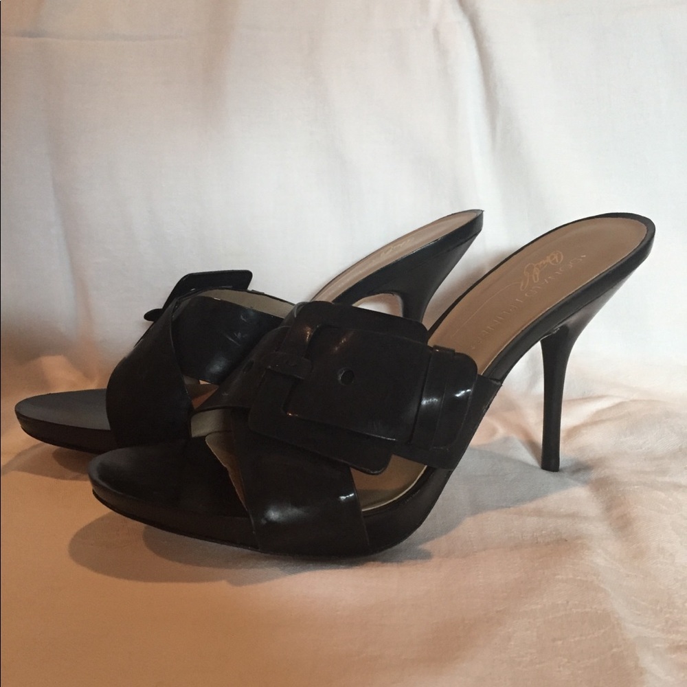 Donald J Pliner Elaine black soft leather stiletto